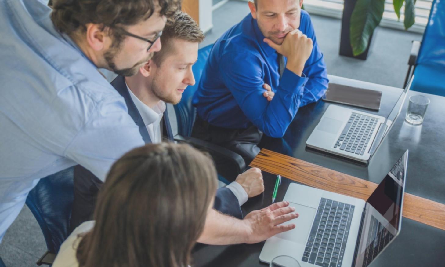 Investment analysis tools and resources